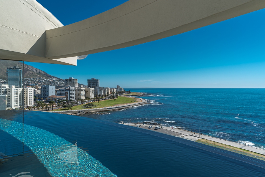 5 Bedroom Property for Sale in Mouille Point Western Cape
